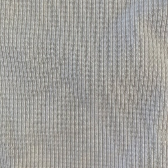 Road Runner Sports Sleeveless White Textured V-Neck Tee size xs running … - Picture 6 of 9